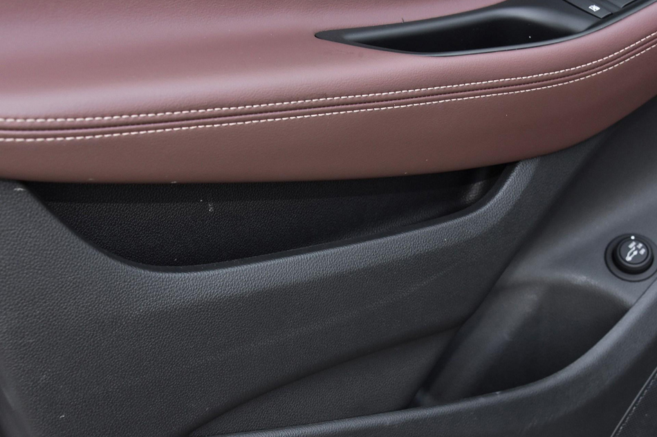 2018款 28T 四驱全能运动旗舰型 座椅空间