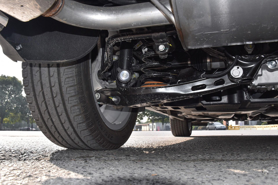 2018款 28T 四驱全能运动旗舰型 引擎底盘