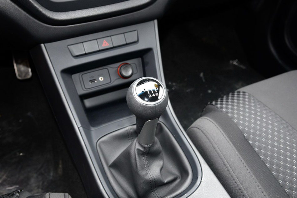 2015款 1.5T 手动风尚版 内饰