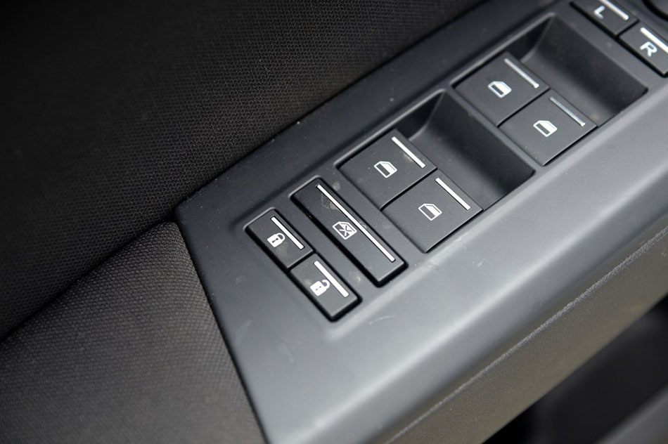 2015款 1.5T 手动风尚版 座椅空间