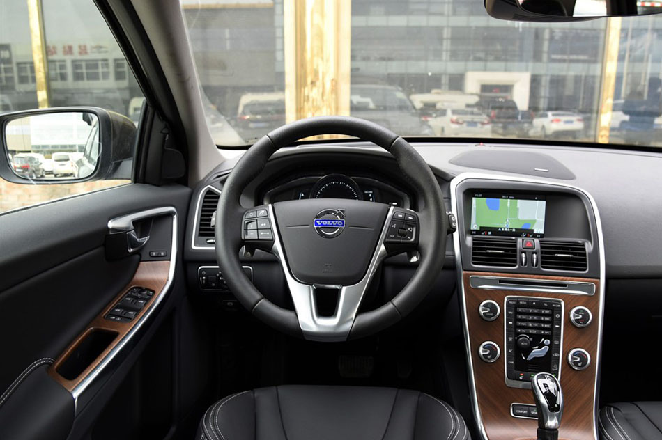 2015款 2.5T T6 AWD 智越版 内饰