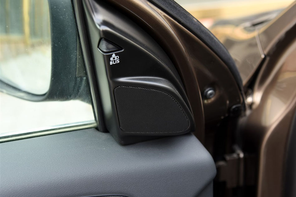 2015款 2.5T T6 AWD 智越版 座椅空间