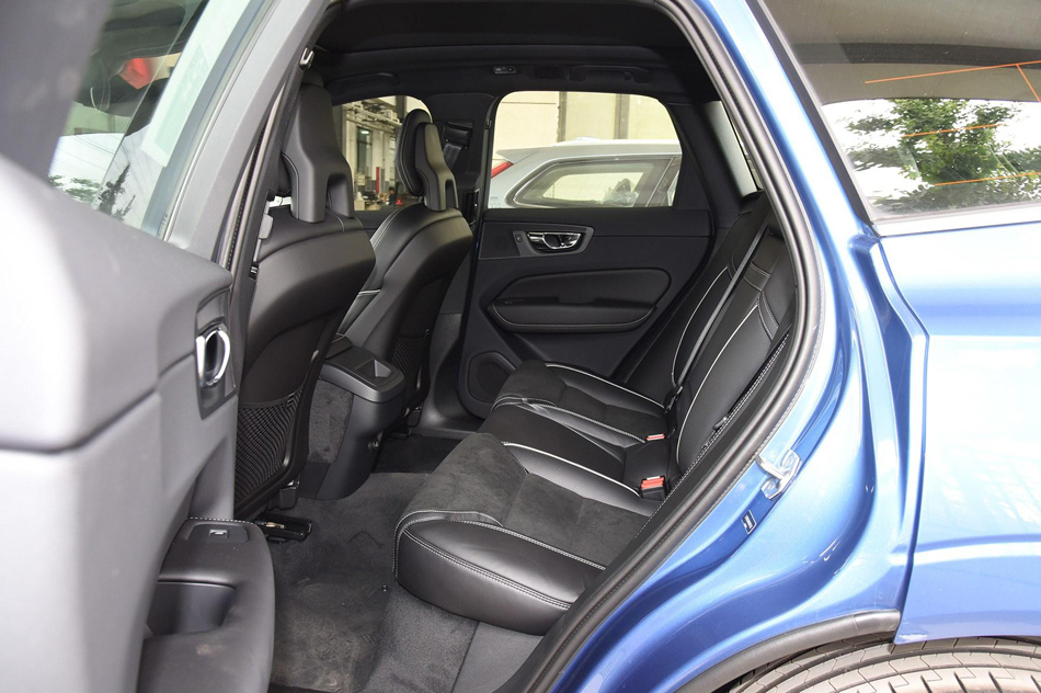 2019款 T5 四驱智远运动版 座椅空间