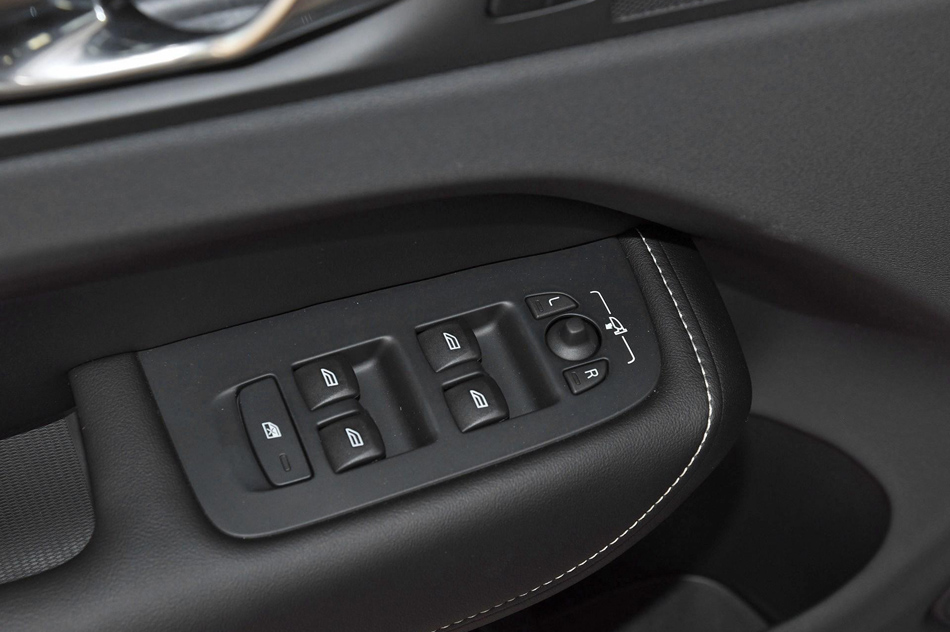 2019款 T5 四驱智远运动版 座椅空间