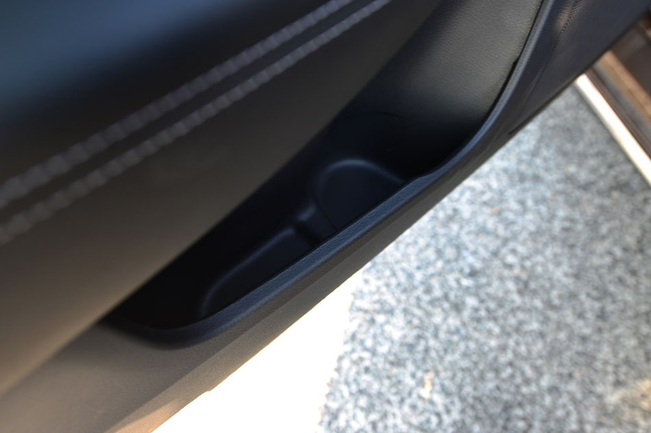 2015款 2.0T 豪华运动版 座椅空间