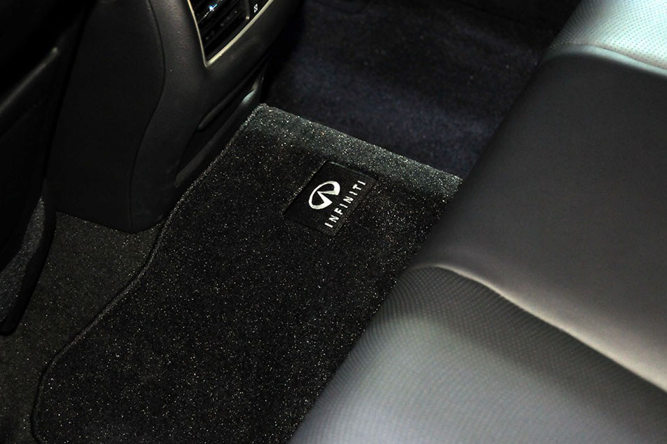 2015款 2.0T 豪华运动版 座椅空间