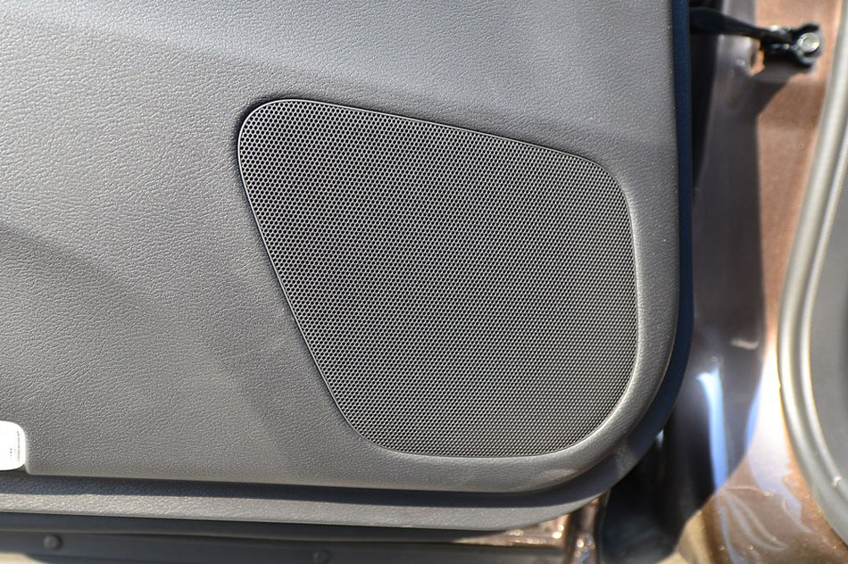 2015款 2.0T 豪华运动版 座椅空间