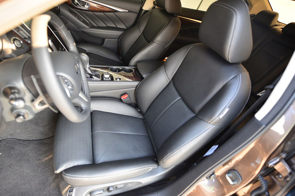 2015款 2.0T 豪华运动版 座椅空间