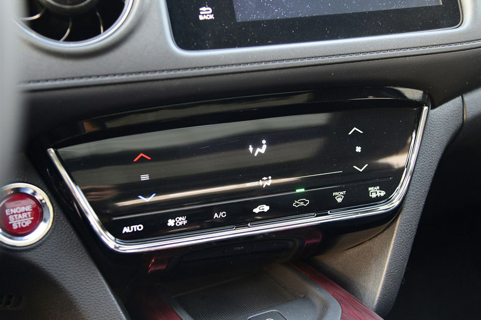 2015款 1.8L VTi CVT豪华版 内饰