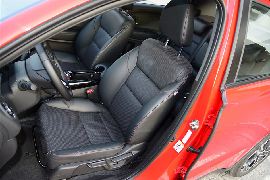 2015款 1.8L VTi CVT豪华版 座椅空间