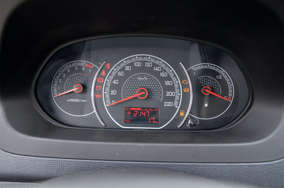 2015款 1.8L1.8L 舒适型 内饰