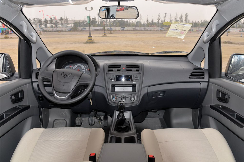 2015款 1.8L1.8L 舒适型 内饰