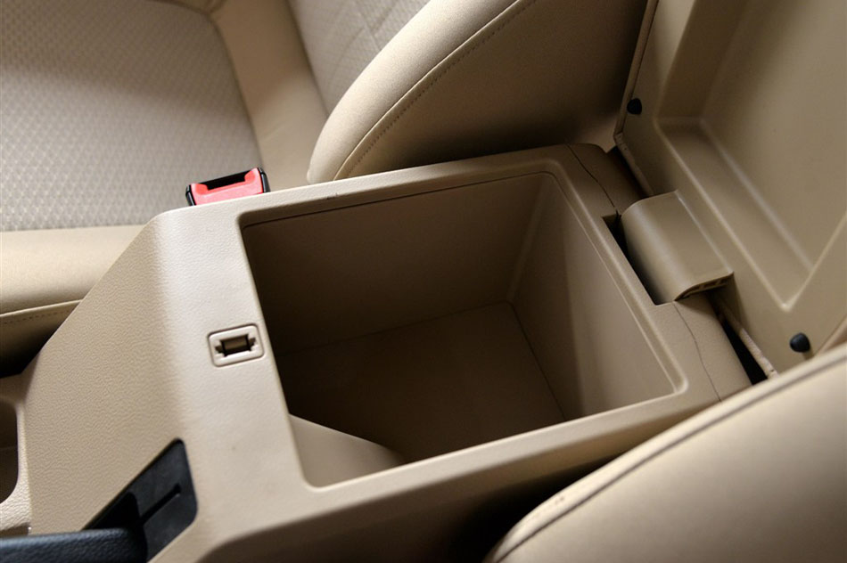 2015款 1.8L1.8L 舒适型 空间