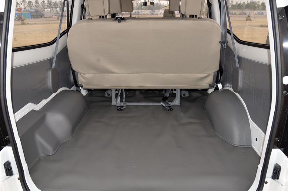 2015款 1.8L1.8L 舒适型 空间