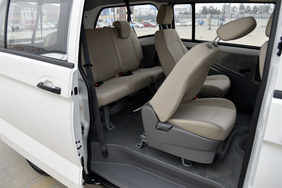 2015款 1.8L1.8L 舒适型 空间