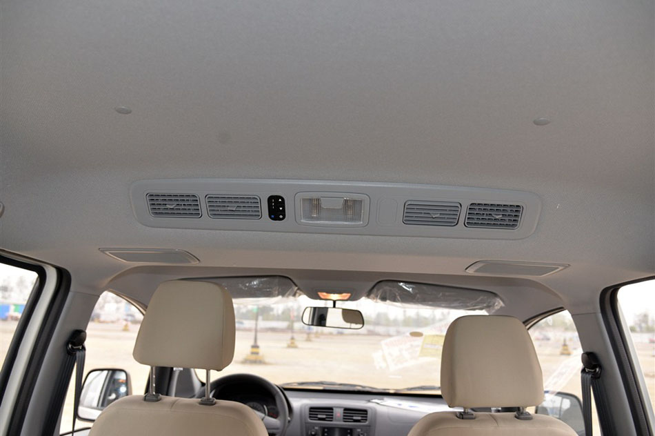 2015款 1.8L1.8L 舒适型 空间