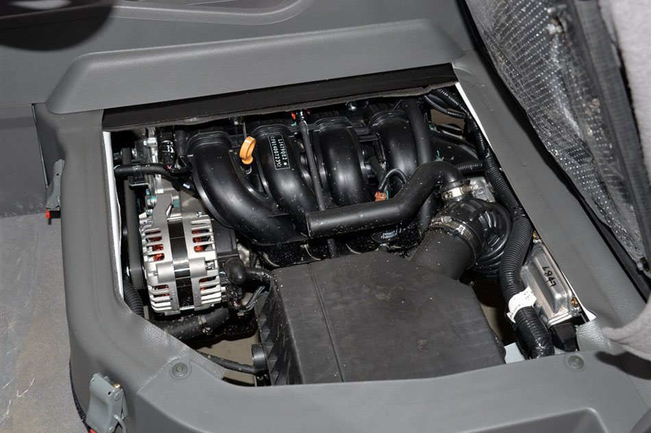 2015款 1.8L1.8L 舒适型 引擎底盘