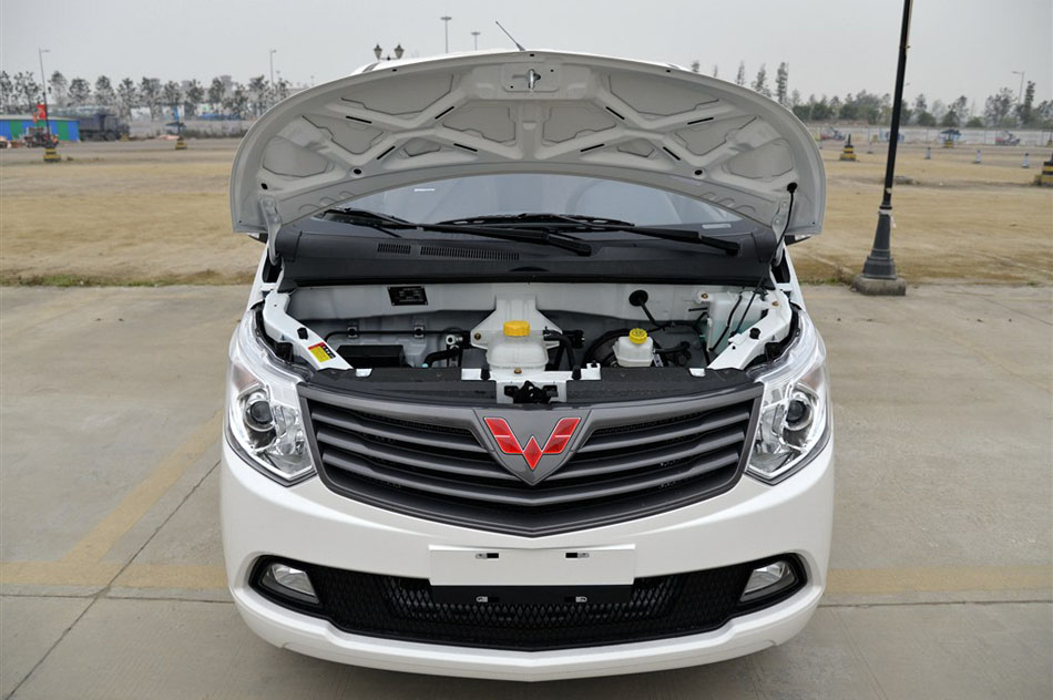 2015款 1.8L1.8L 舒适型 引擎底盘
