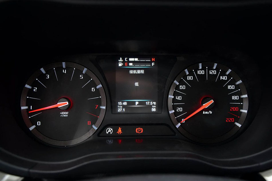 2015款 1.8T 自动尊贵型 内饰