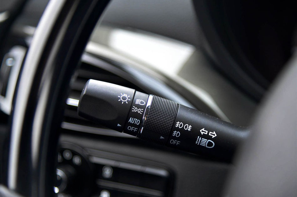 2015款 1.8T 自动尊贵型 内饰