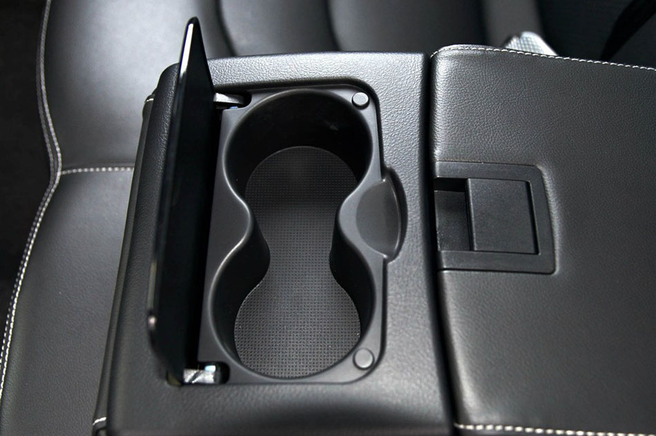 2015款 1.8T 自动尊贵型 空间