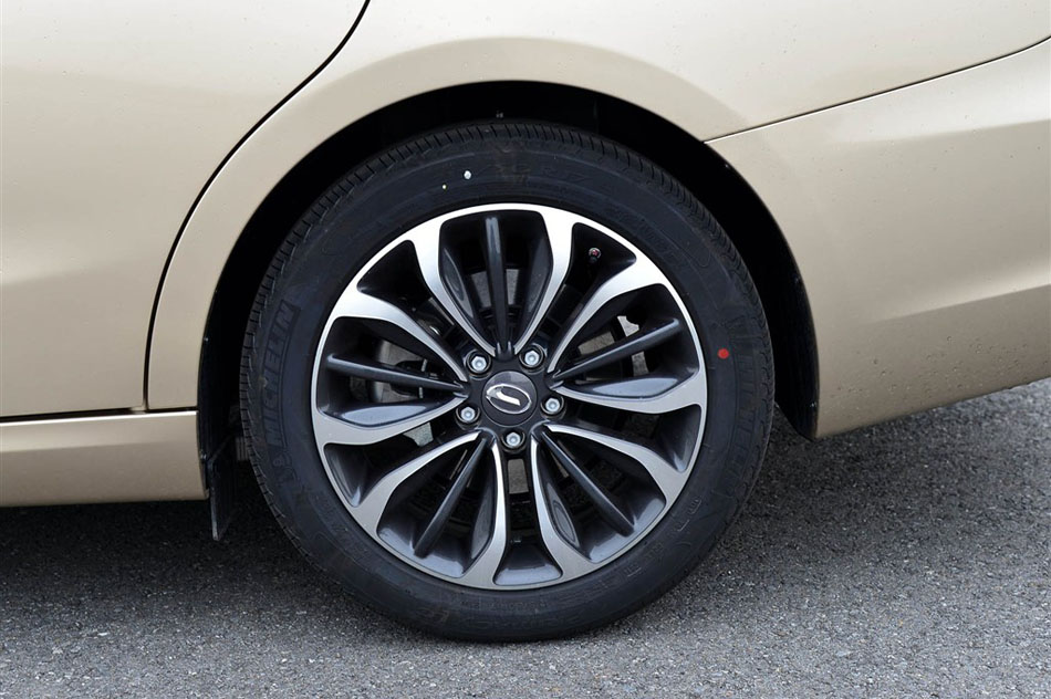 2015款 1.8T 自动尊贵型 细节