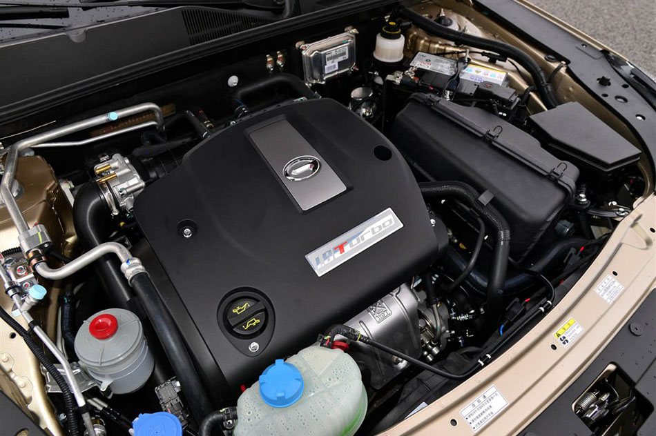 2015款 1.8T 自动尊贵型 引擎底盘