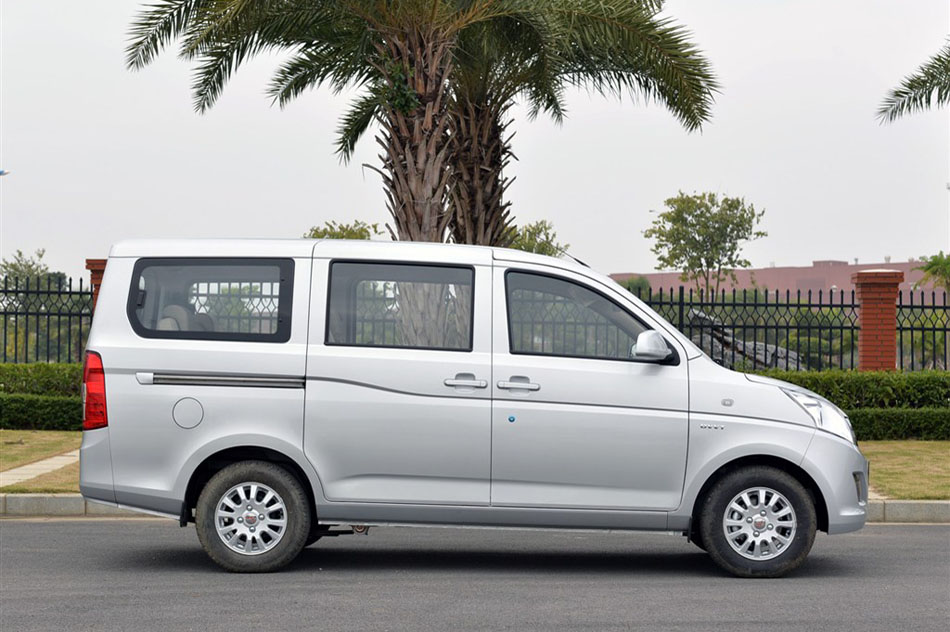 2015款 1.5L标准型 外观