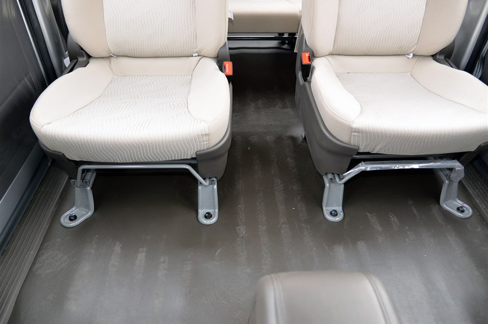 2015款 1.5L标准型 空间