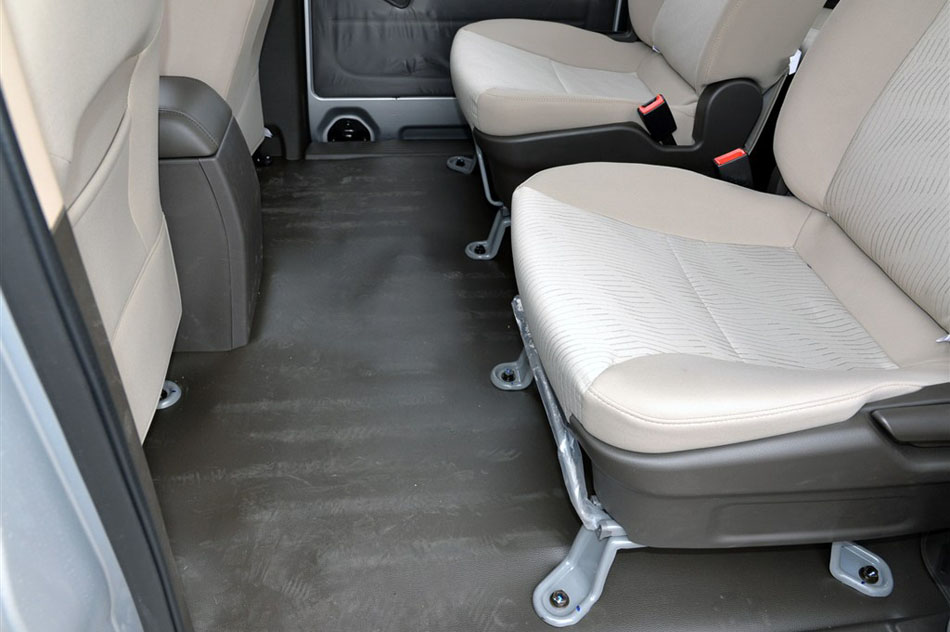 2015款 1.5L标准型 空间