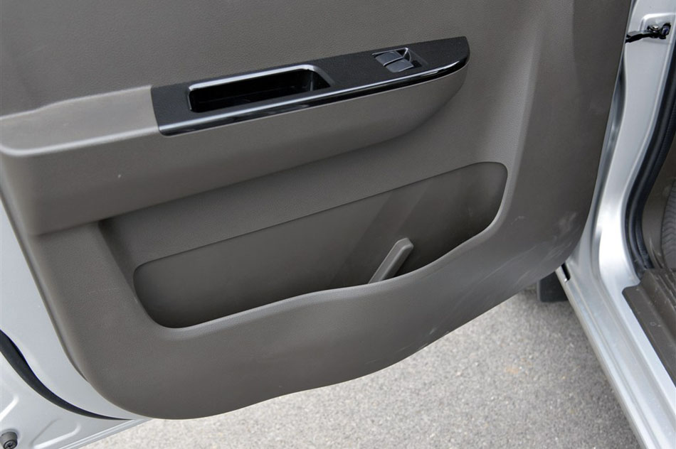 2015款 1.5L标准型 空间