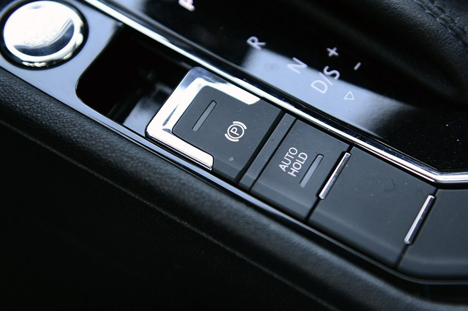 2015款 330TSI DSG豪华版 内饰