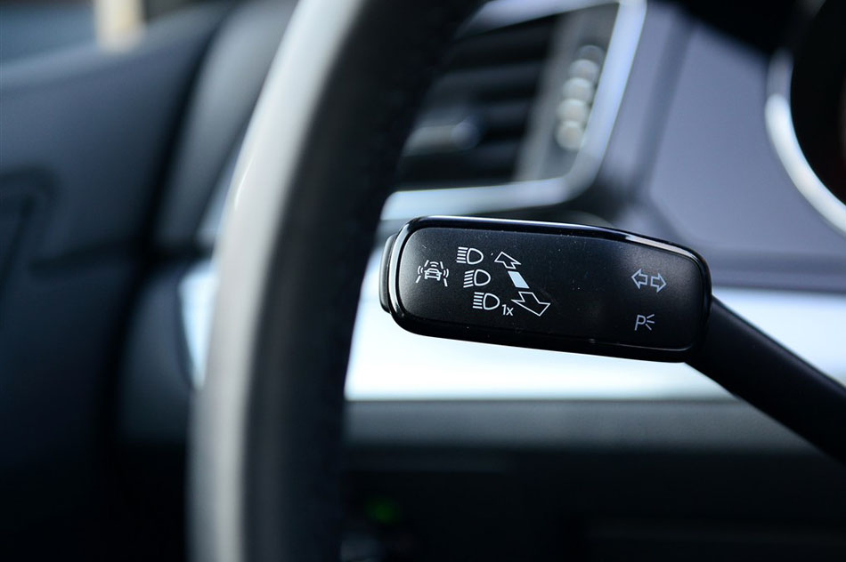 2015款 330TSI DSG豪华版 内饰