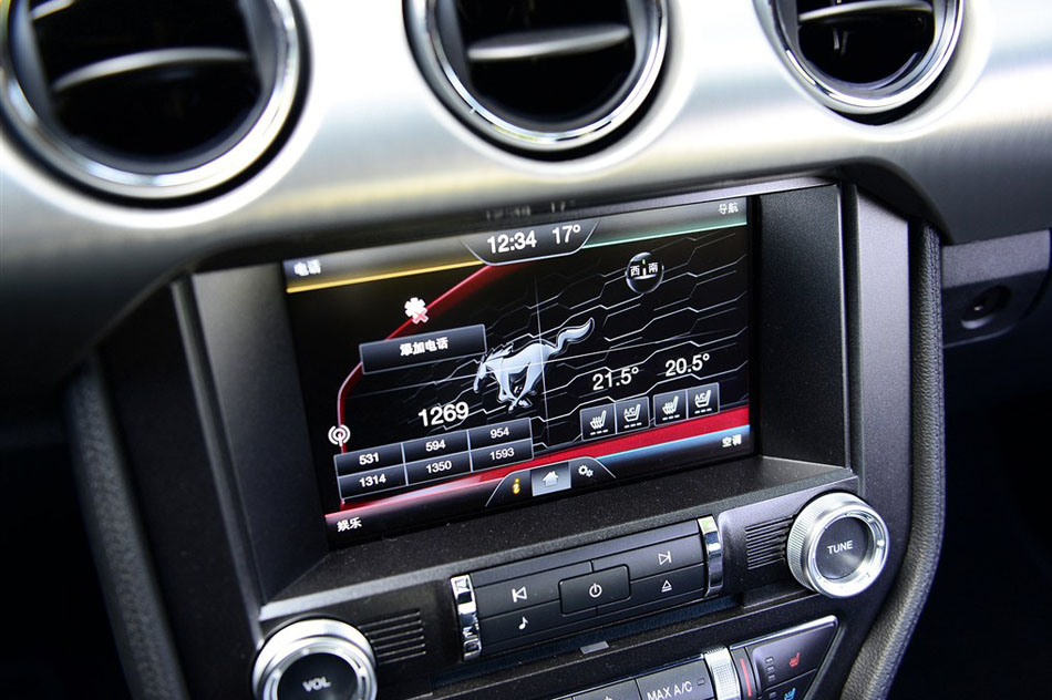 2015款 2.3T 50周年纪念版 内饰