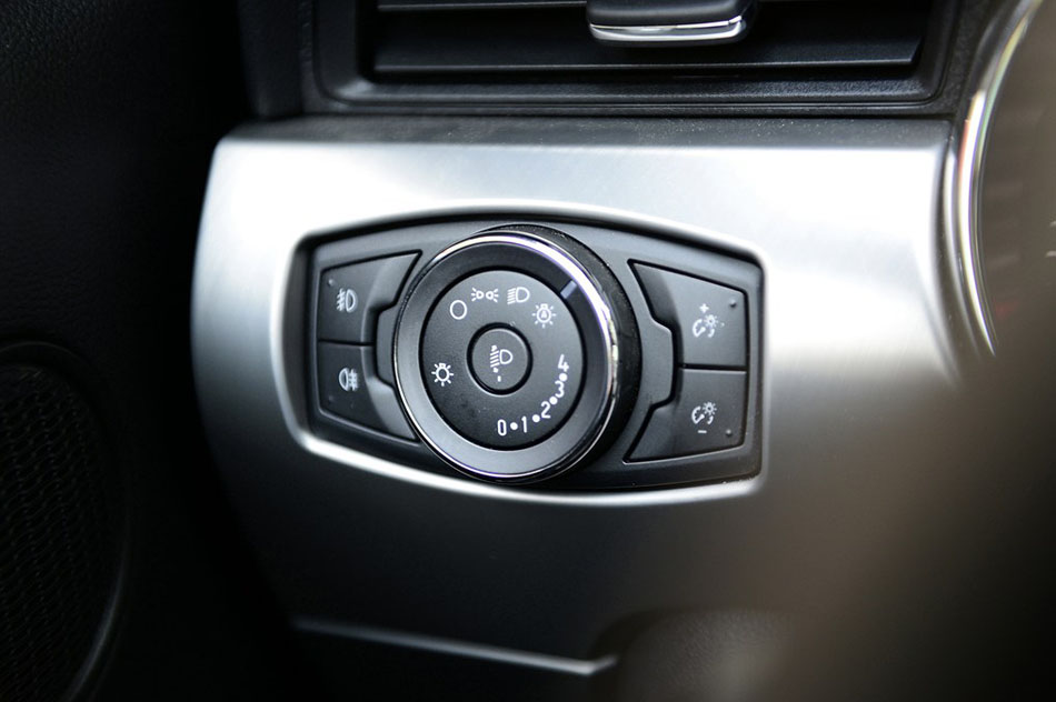 2015款 2.3T 50周年纪念版 内饰