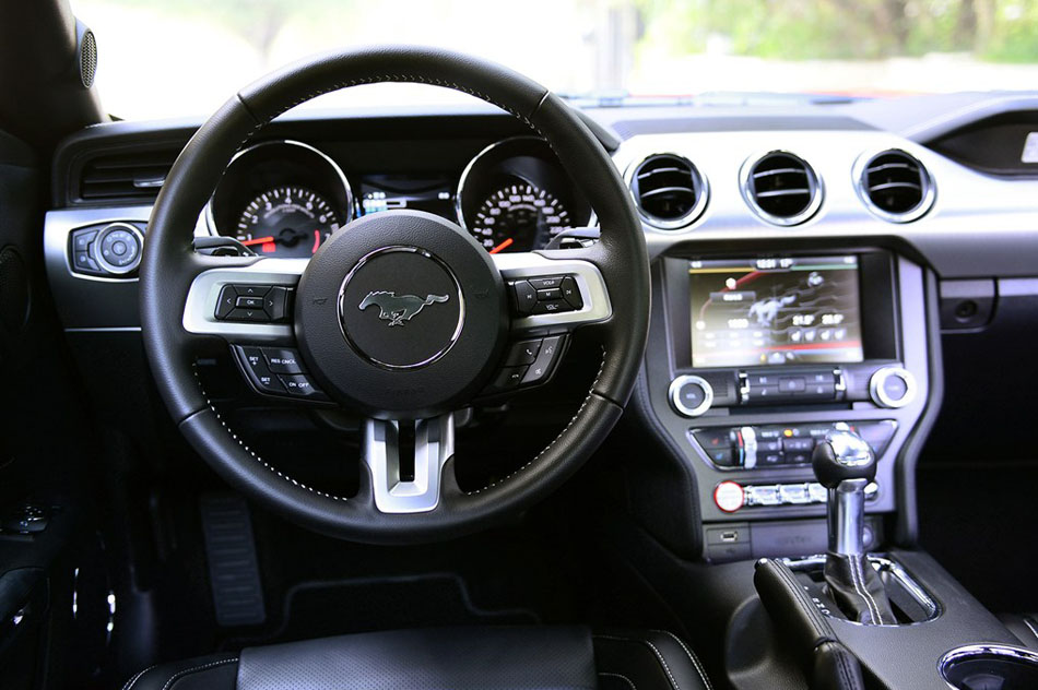 2015款 2.3T 50周年纪念版 内饰