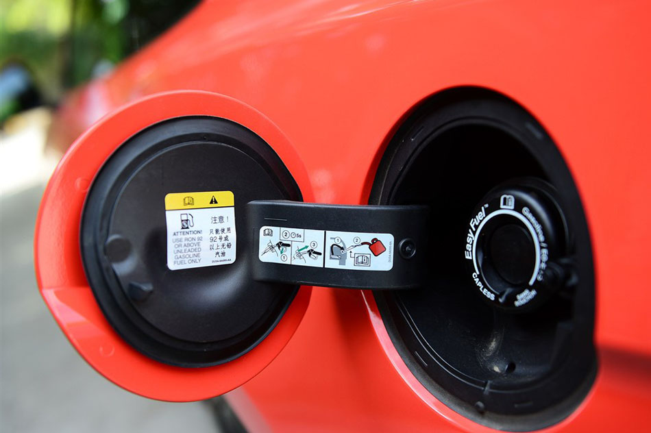 2015款 2.3T 50周年纪念版 细节