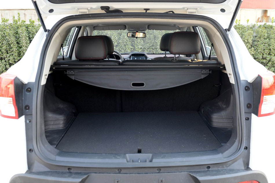 2015款 1.5T 手动两驱汽油豪华型 空间