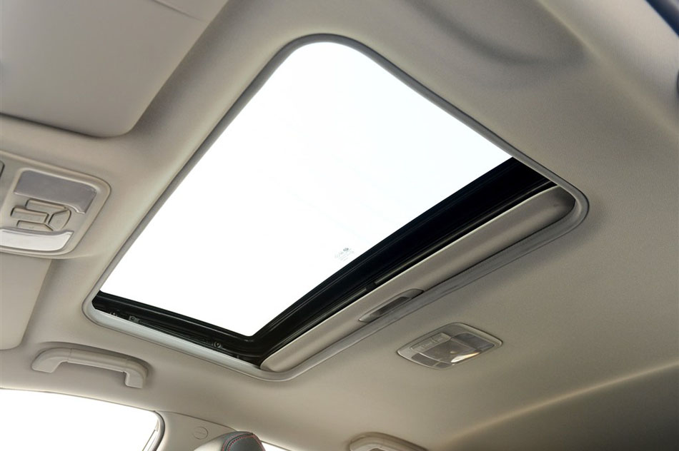 2015款 1.5T 手动两驱汽油豪华型 空间