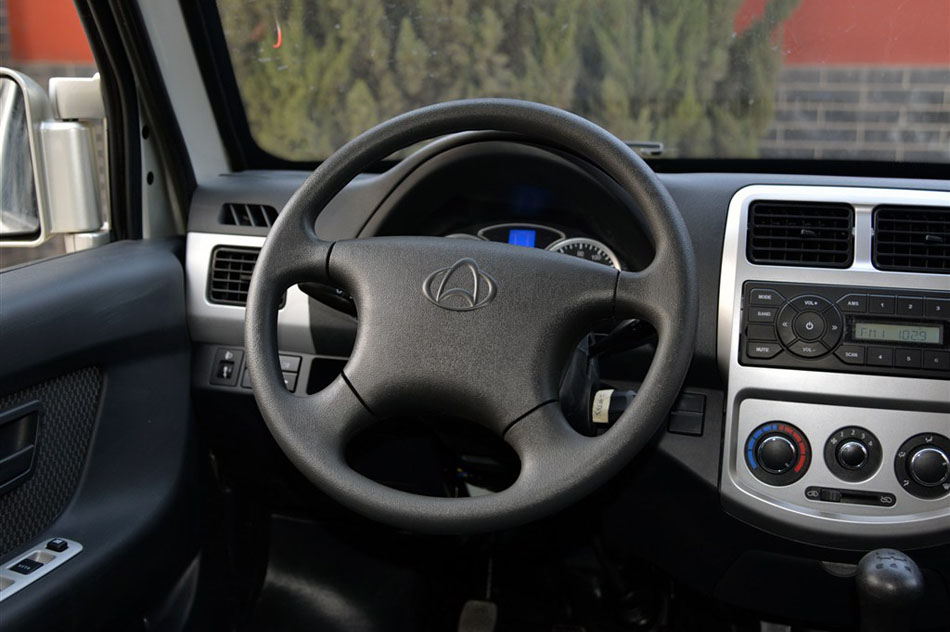 2015款 1.5L基本型4G15S 内饰