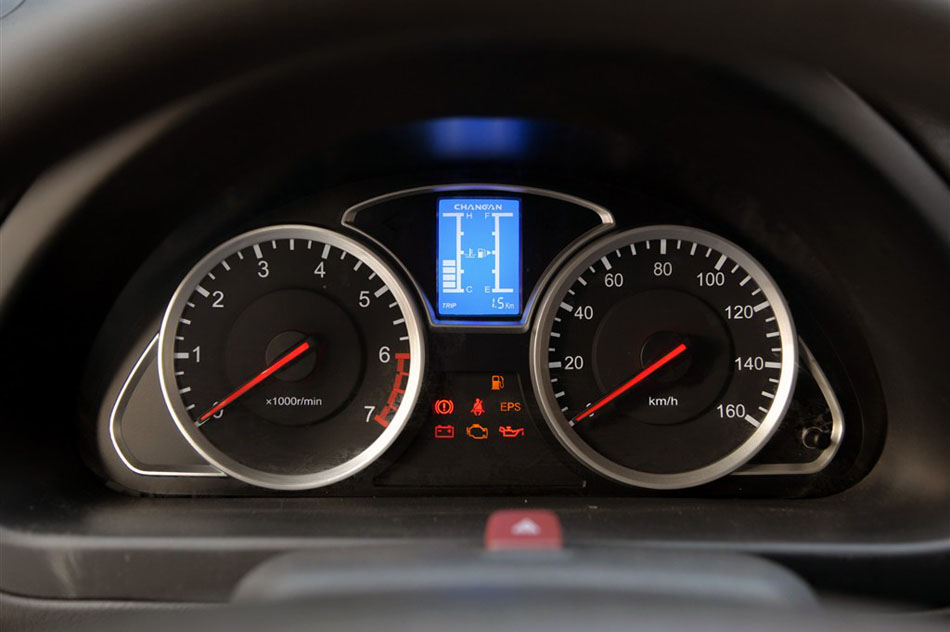 2015款 1.5L基本型4G15S 内饰