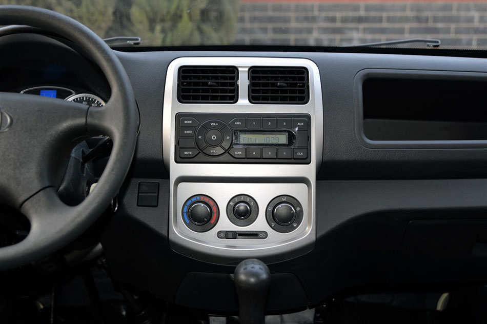 2015款 1.5L基本型4G15S 内饰