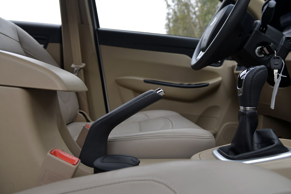 2015款 1.5L 手动豪华型 内饰