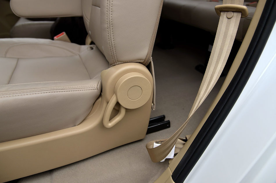 2015款 1.5L 手动豪华型 空间