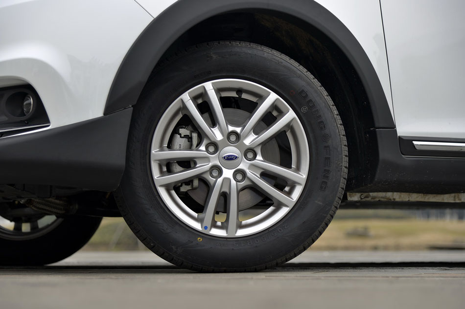 2015款 1.5L 手动豪华型 细节