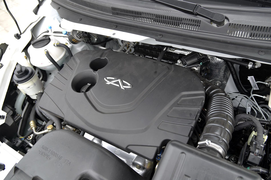 2015款 1.5L 手动豪华型 引擎底盘