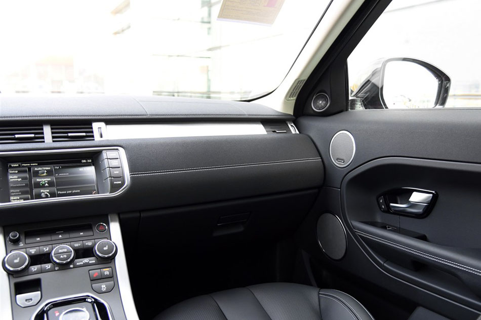 2015款 2.0T 五门锐动版 内饰