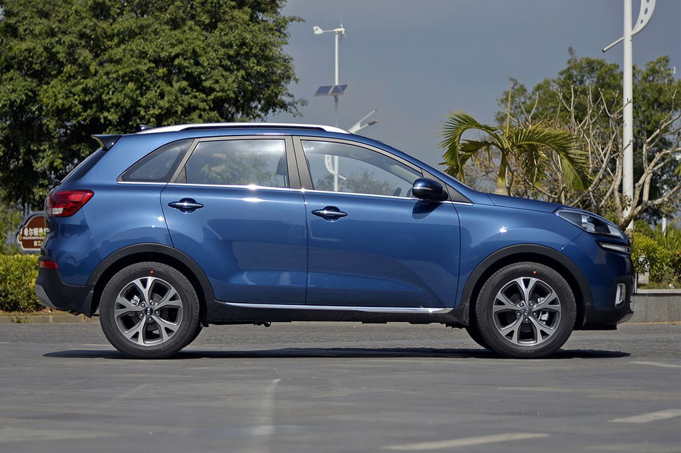 2015款 1.6L 自动两驱PRM 外观