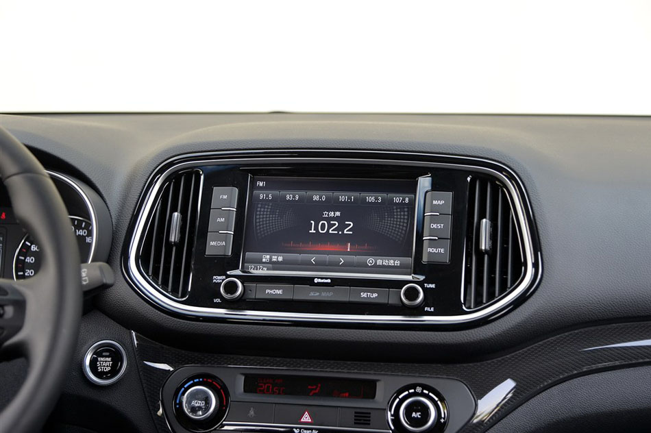 2015款 1.6L 自动两驱PRM 内饰