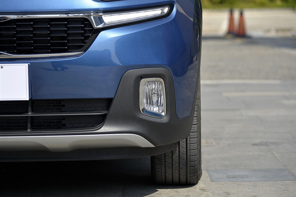 2015款 1.6L 自动两驱PRM 细节